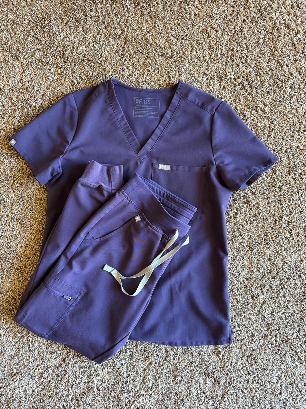 Figs Purple Shadow Scrub Set